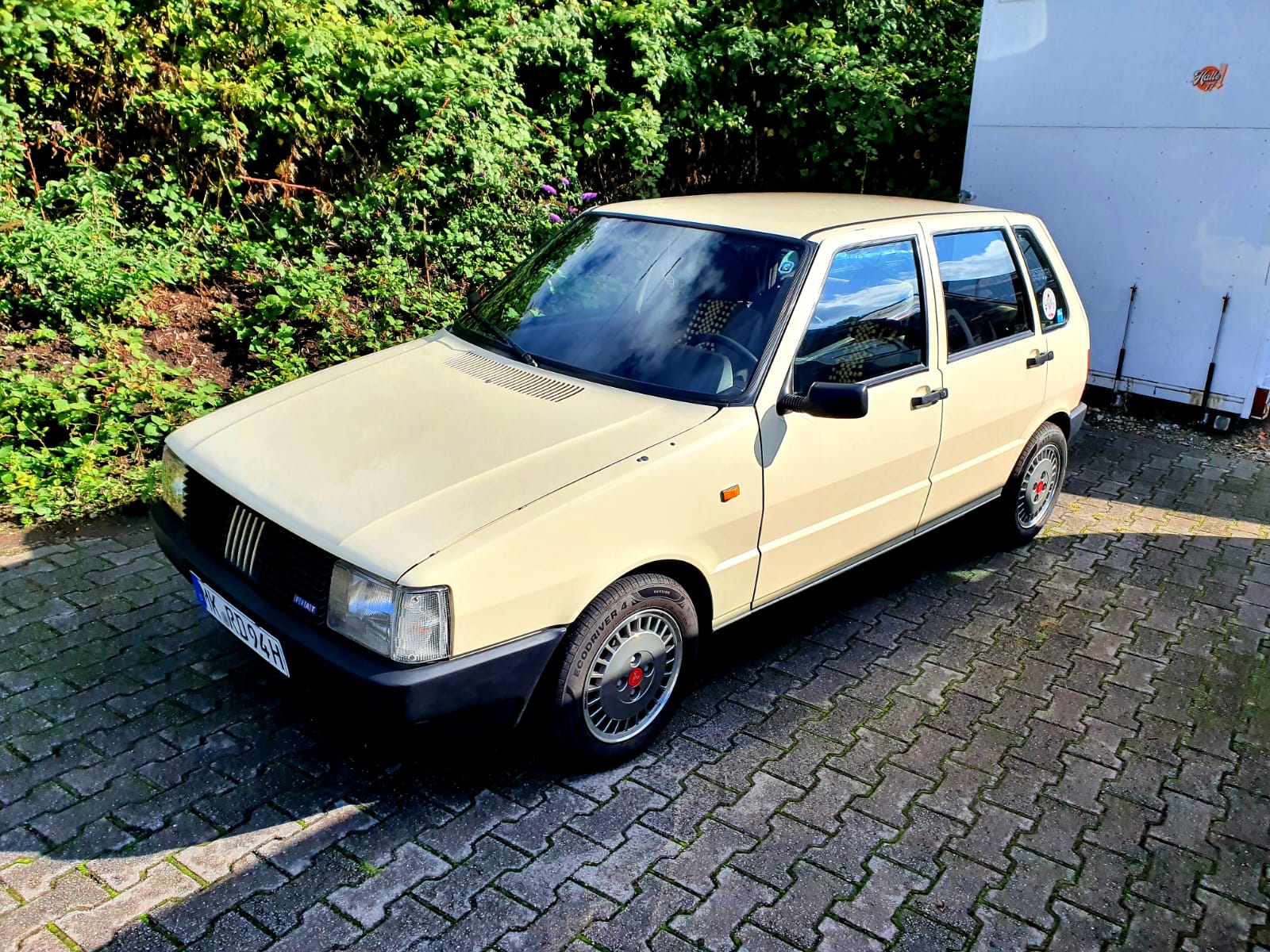 Fiat Uno auf Prüfstand